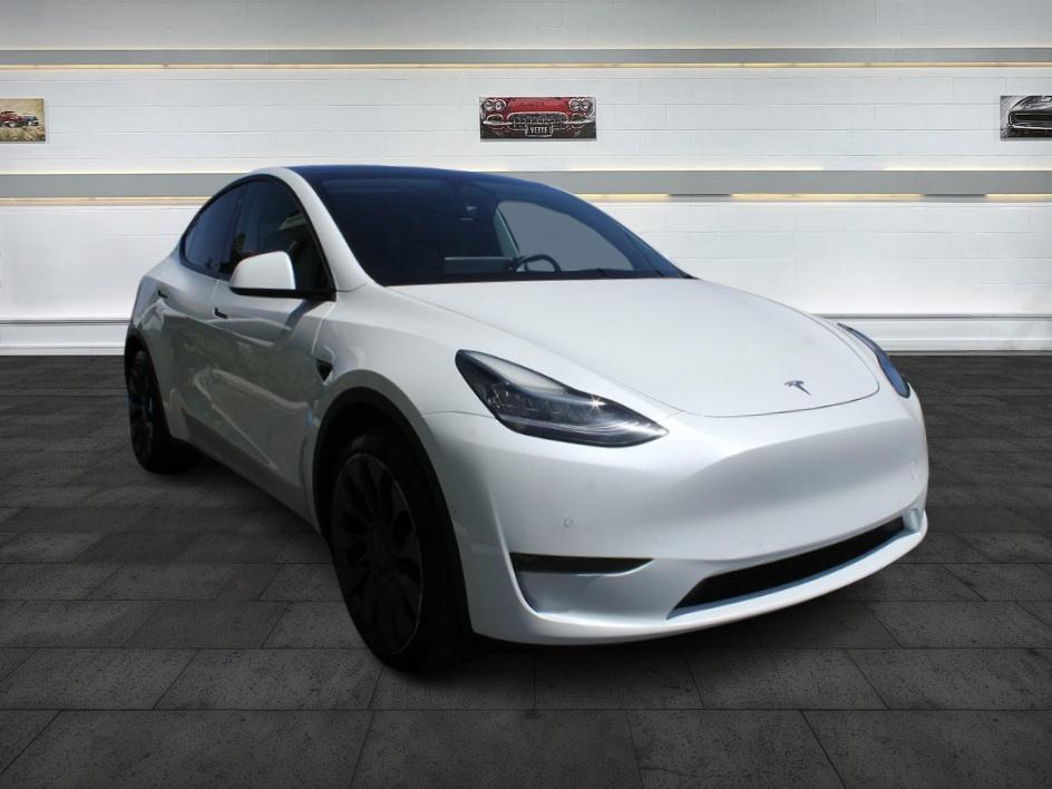 2021 Tesla Model Y Long Range's photo