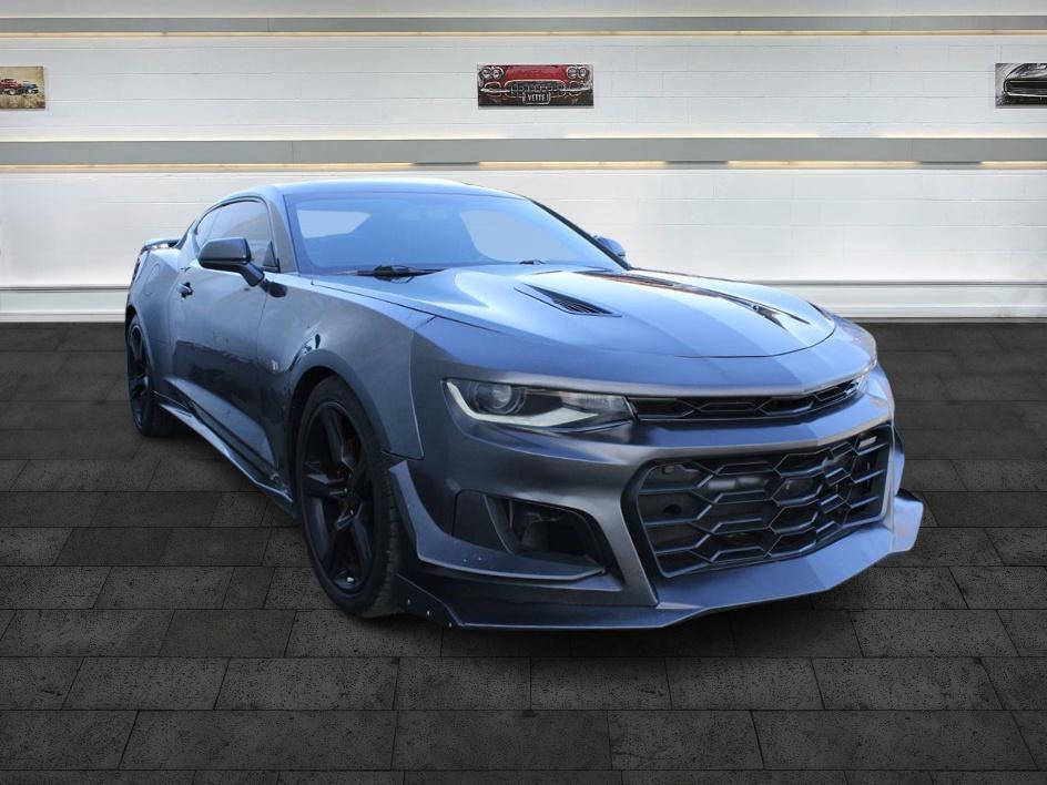 2017 Chevrolet Camaro 2SS's photo