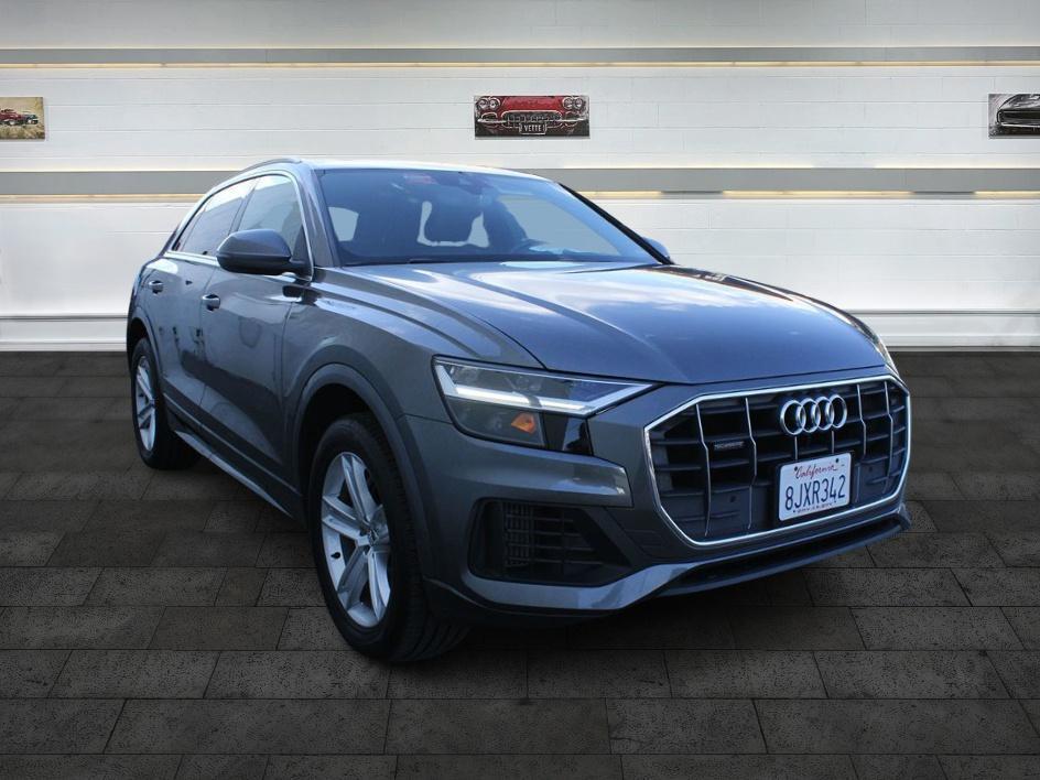 2019 Audi Q8 Premium's photo