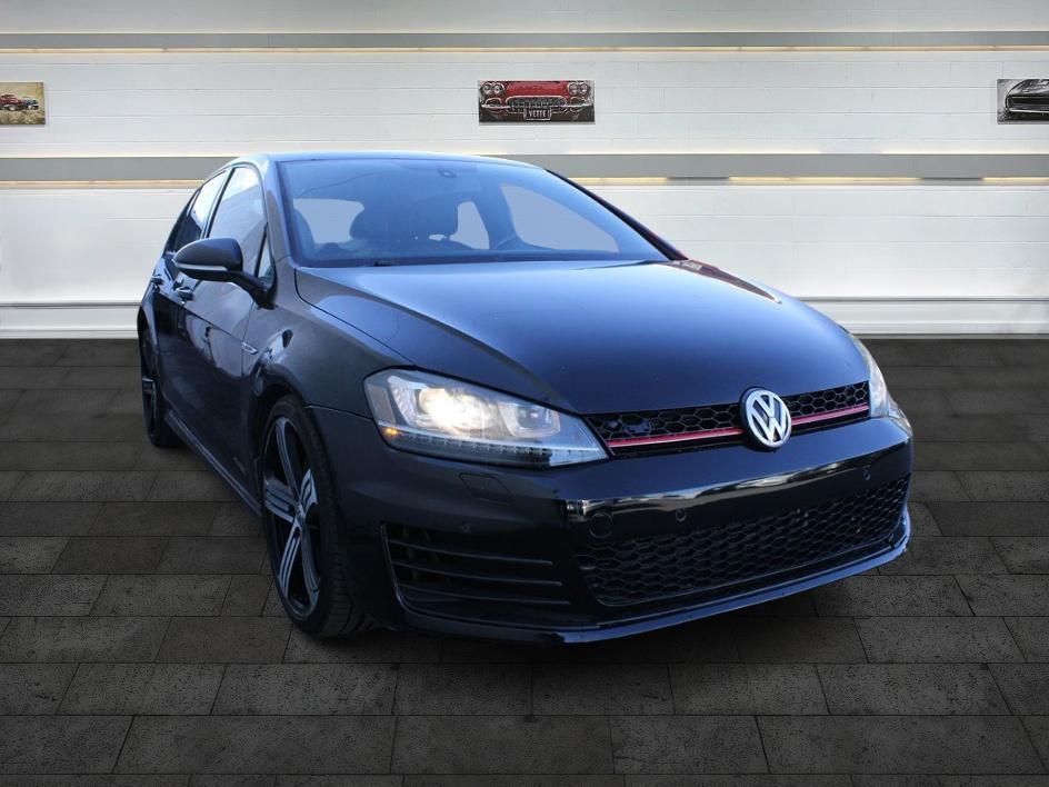 2015 Volkswagen Golf R R's photo