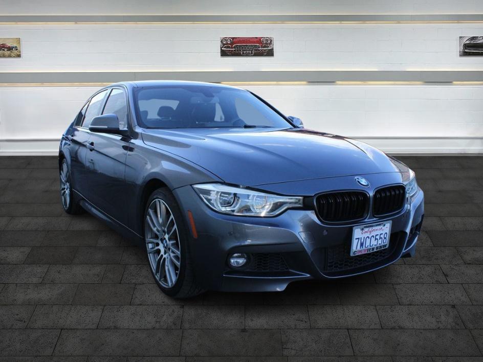 2017 BMW 3 Series 340i's photo