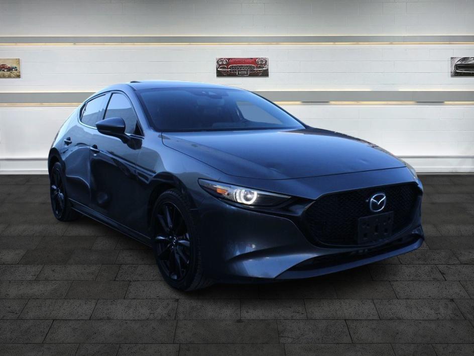 2019 Mazda Mazda3 Premium's photo