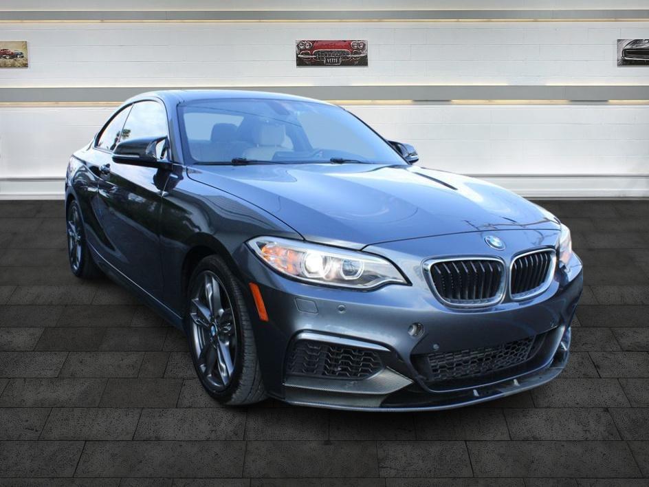 2014 BMW 2 Series M235i's photo
