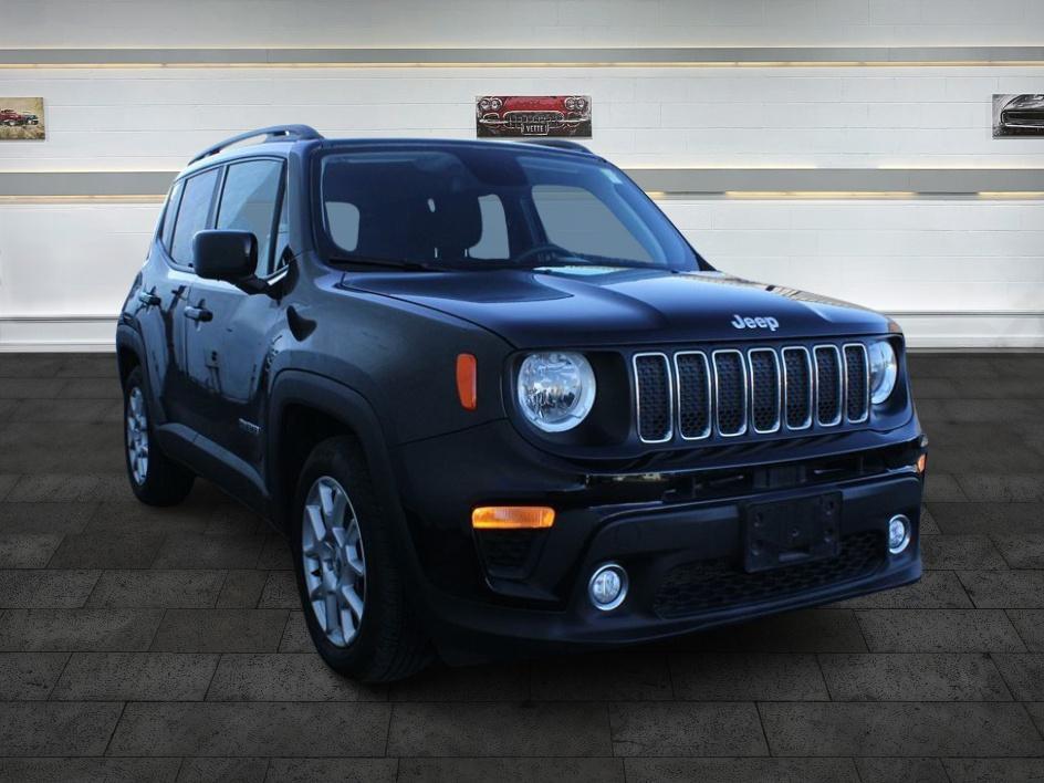 2019 Jeep Renegade Latitude's photo