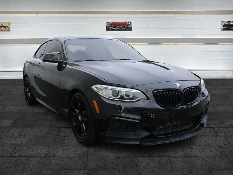 2015 BMW 2 Series M235i's photo