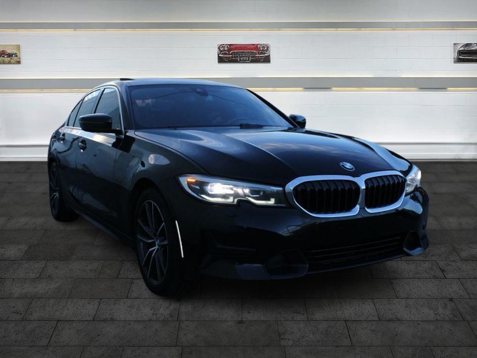 2020 BMW 3 Series 330i's photo