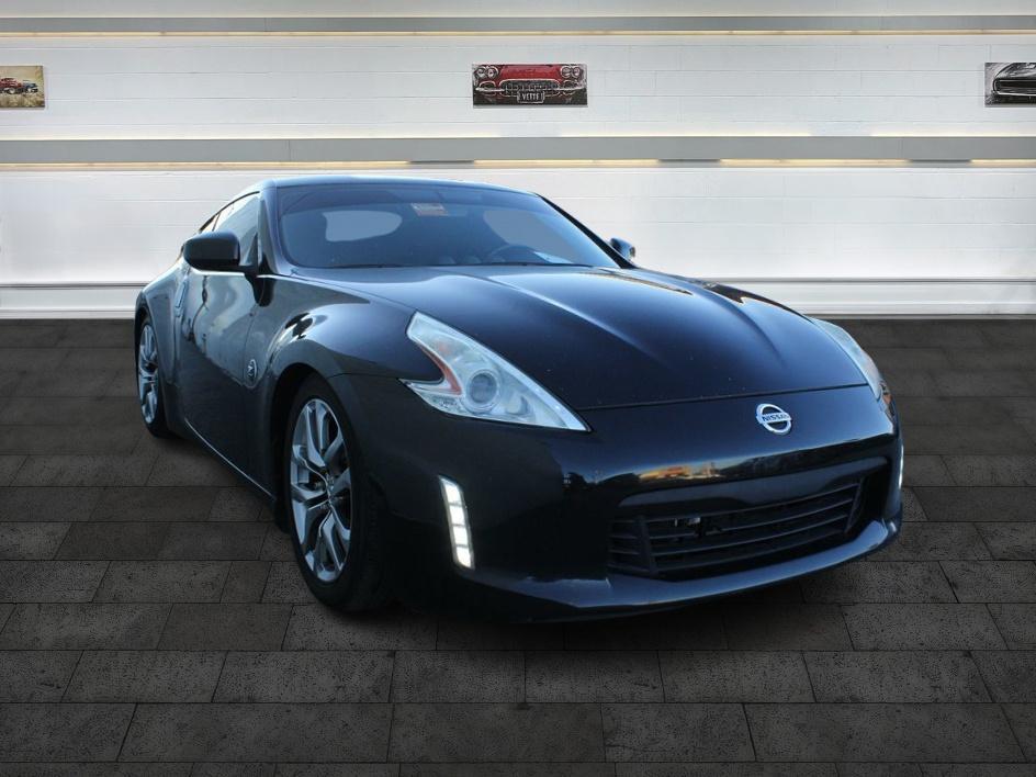 2014 Nissan 370Z Coupe's photo