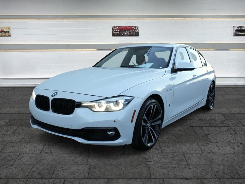 2018 BMW 3 Series 330e