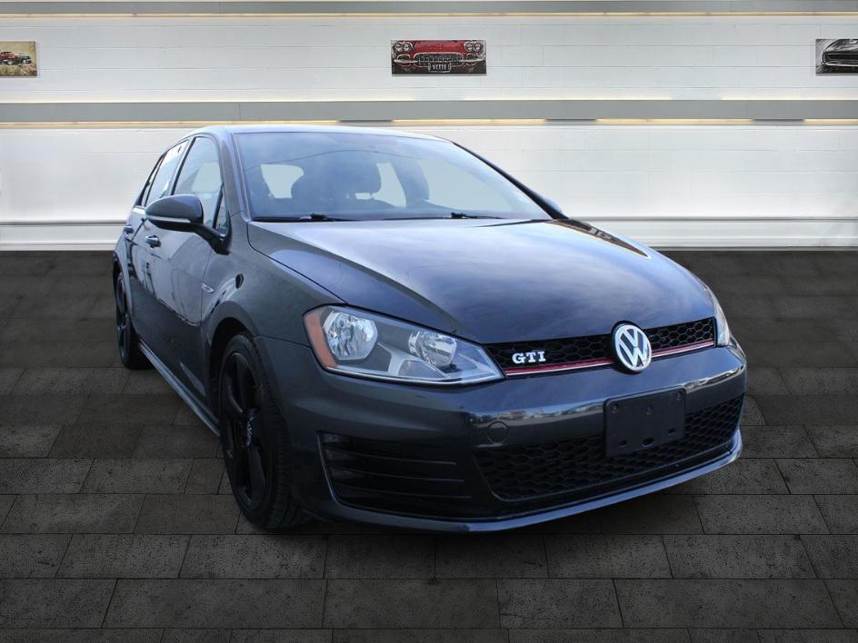 2017 Volkswagen Golf GTI S