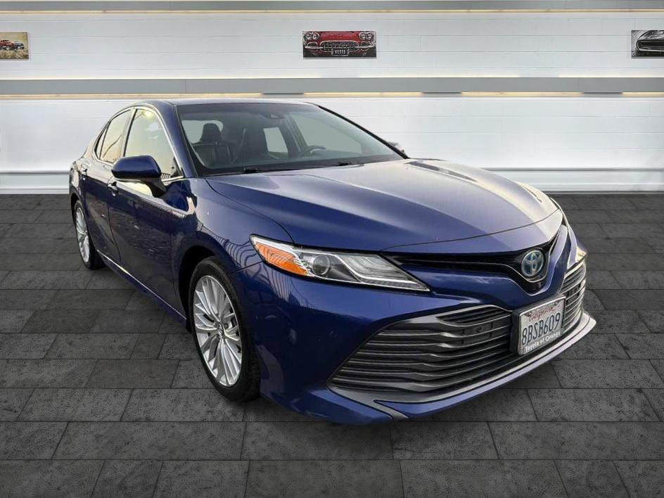 2018 Toyota Camry XLE Hybrid