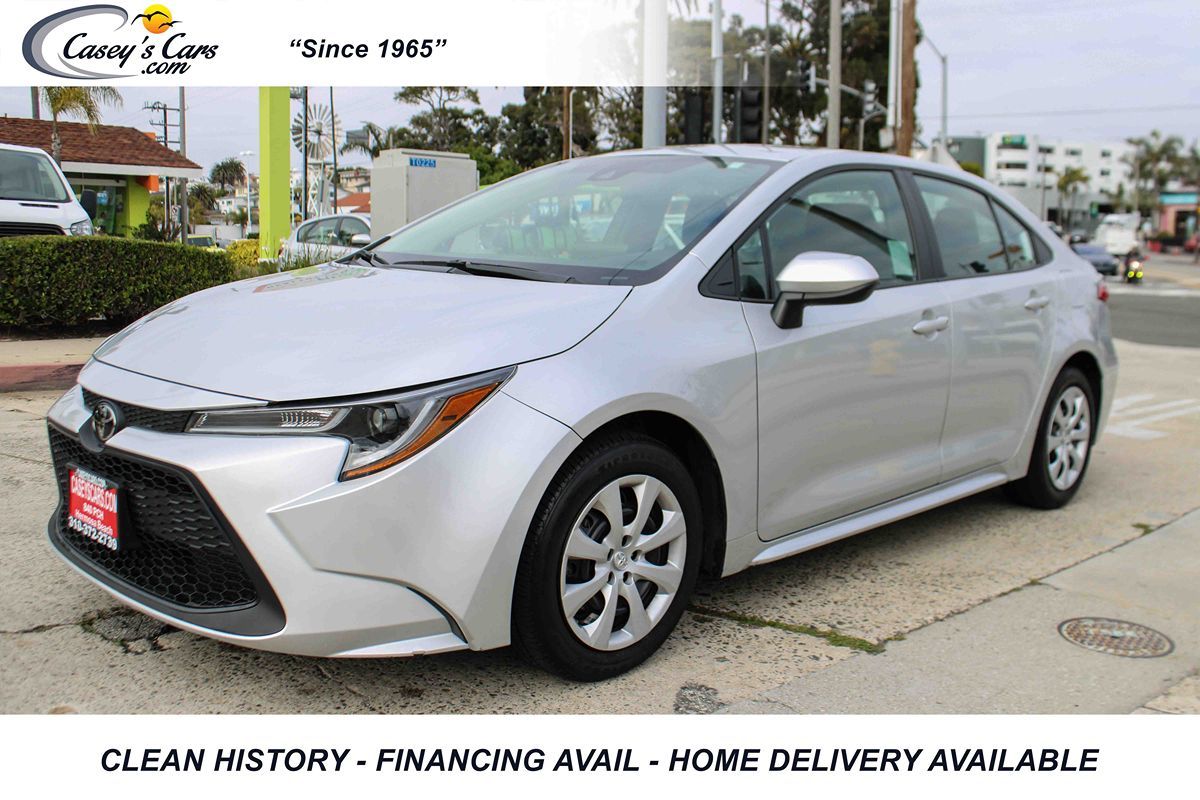 2022 Toyota Corolla LE's photo