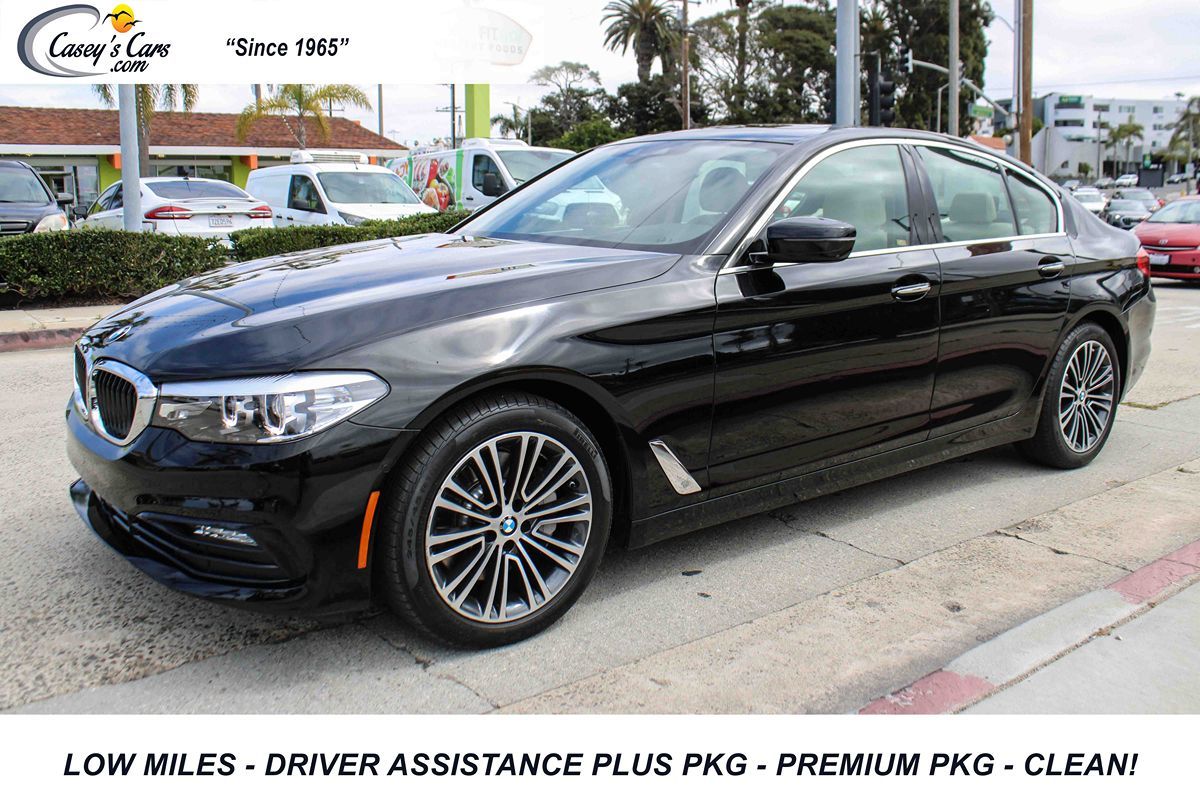 2017 BMW 5 Series 530i Sedan's photo