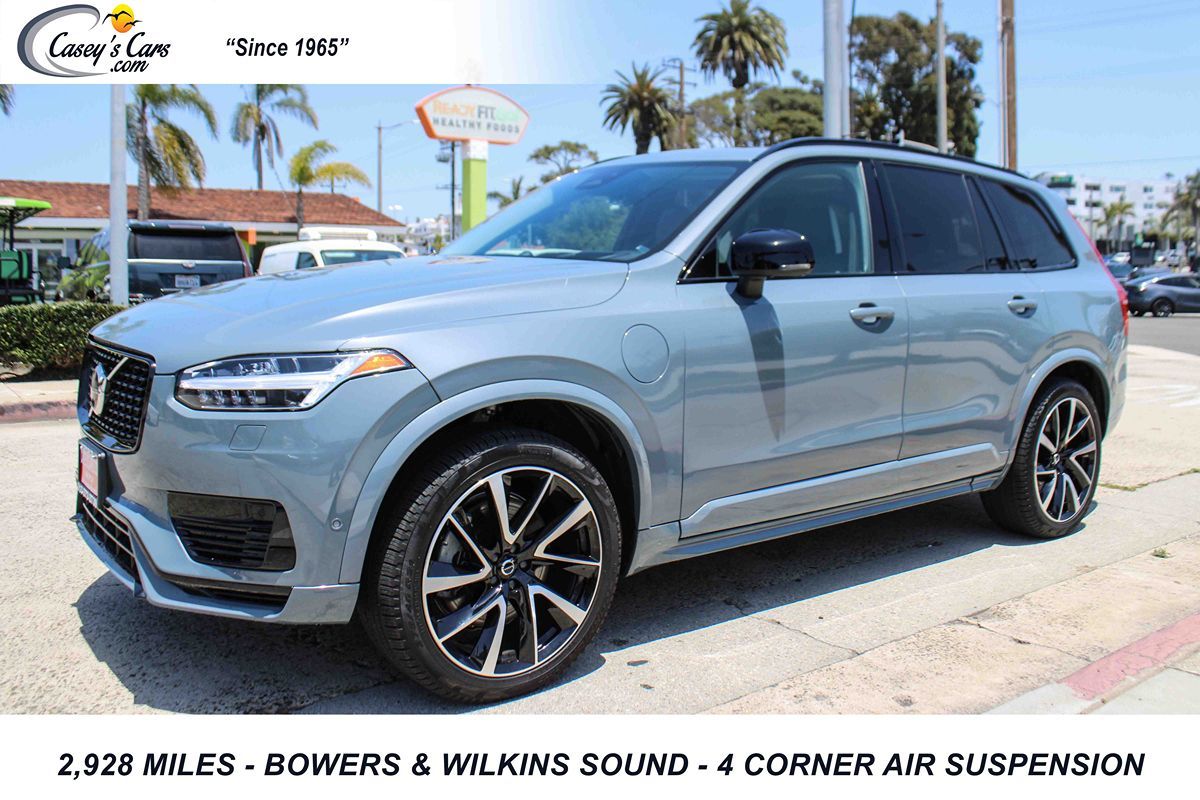 2023 Volvo XC90 T8 Ultimate Dark Theme 7-Seater 4WD's photo