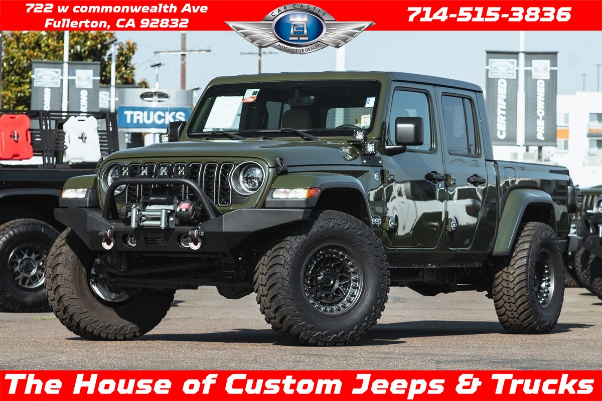 2023 Jeep Gladiator Overland's photo