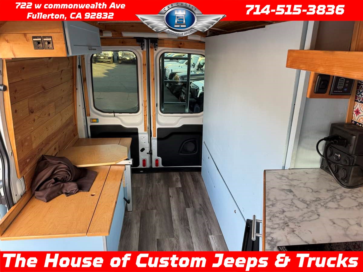 2016 Ford Transit Base's photo