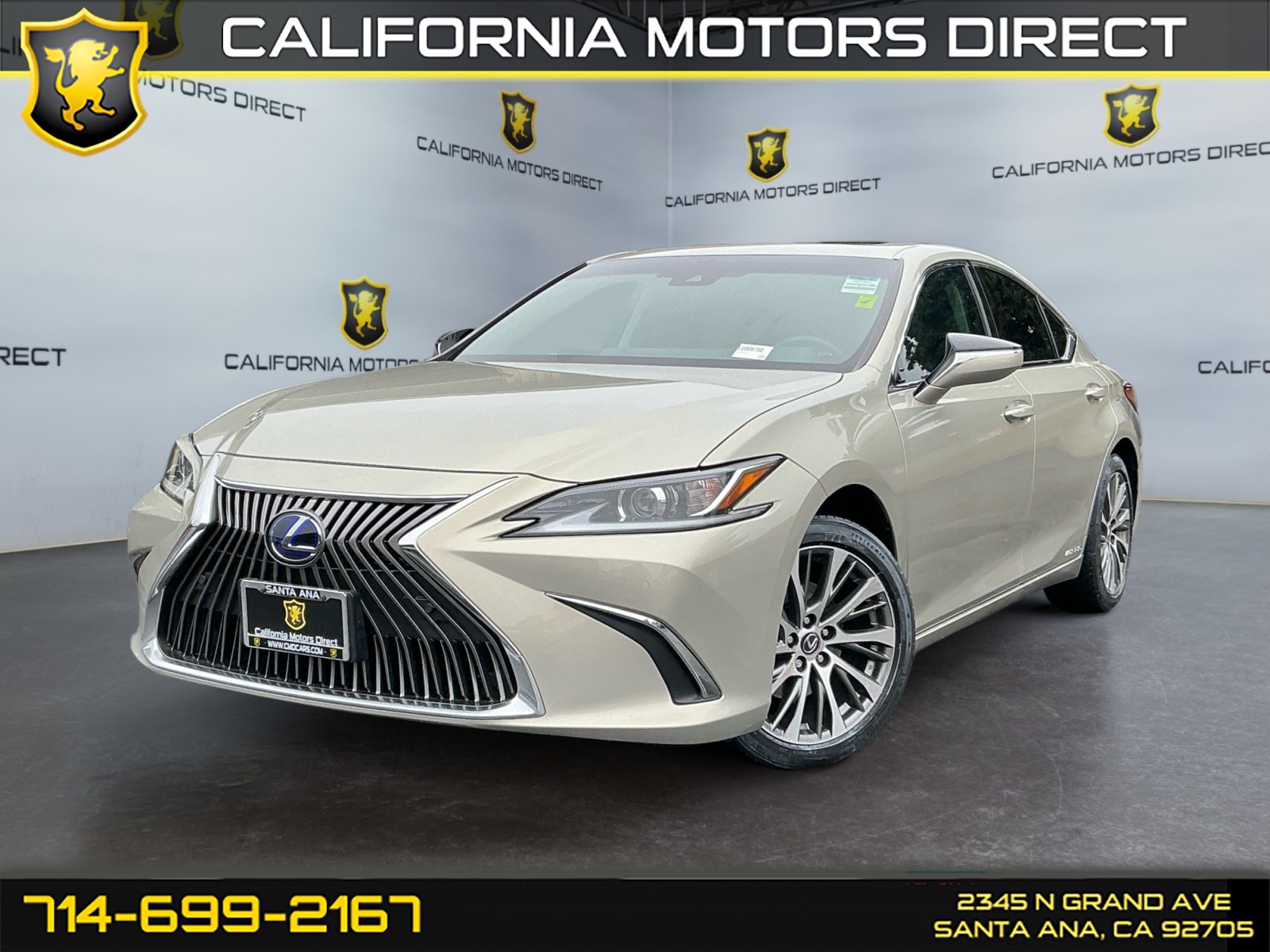 2020 Lexus ES Hybrid 300h's photo