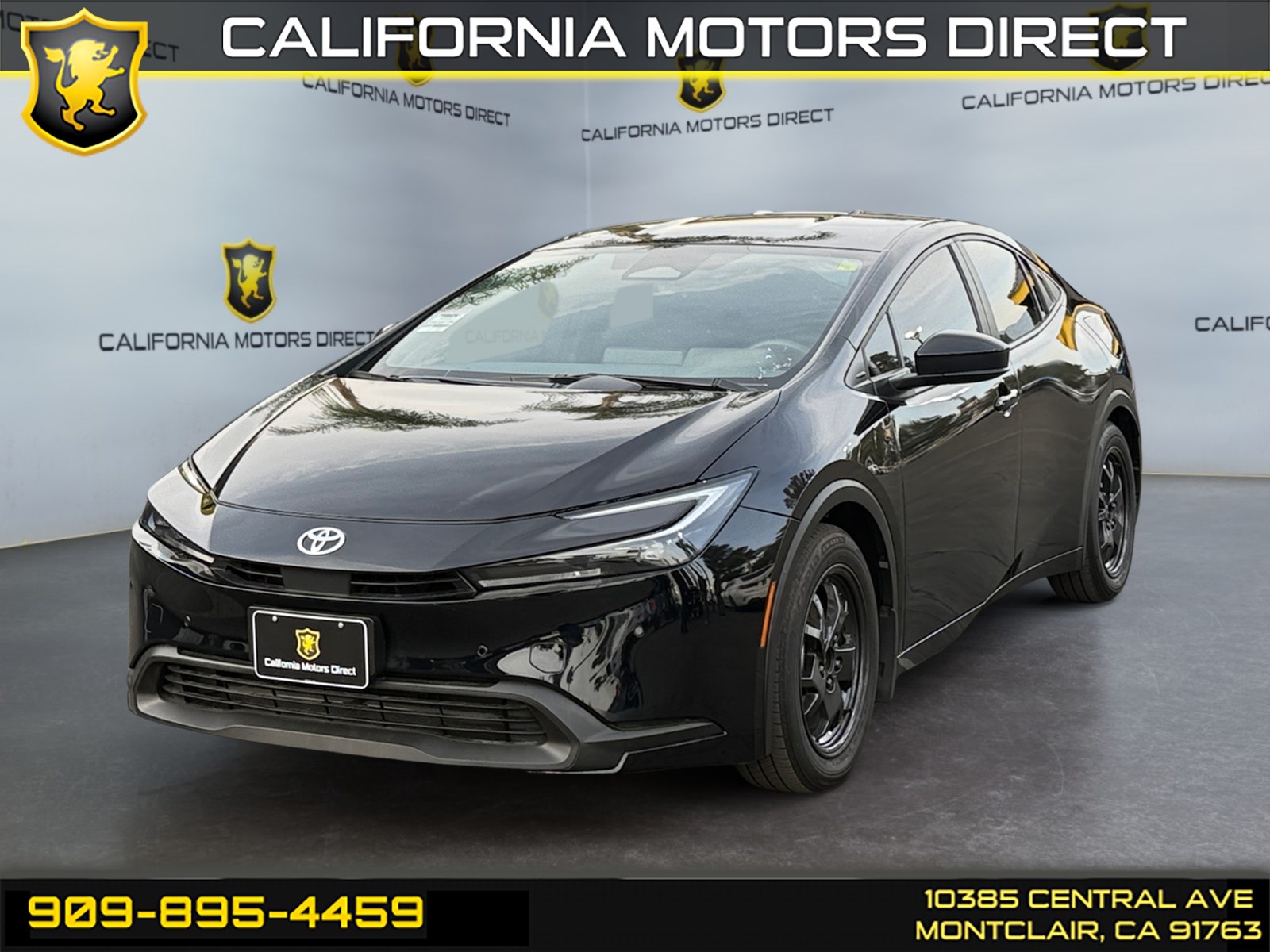 2024 Toyota Prius LE's photo