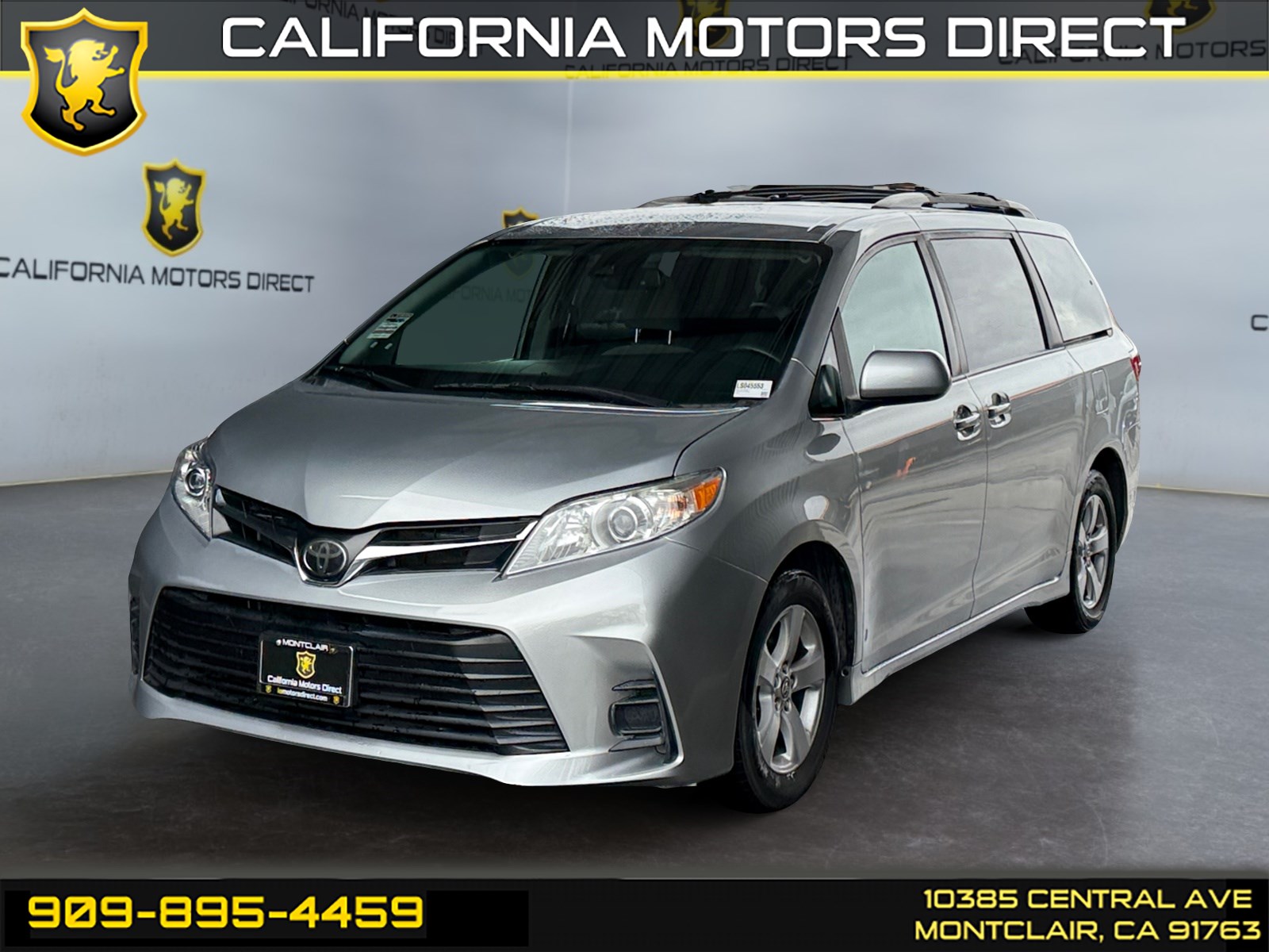 2020 Toyota Sienna LE's photo