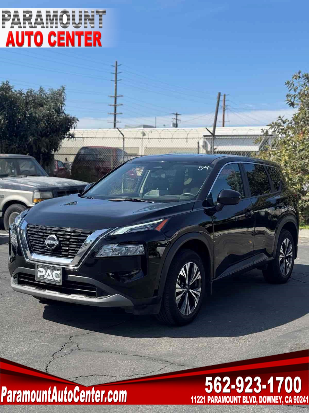 2023 Nissan Rogue SV's photo