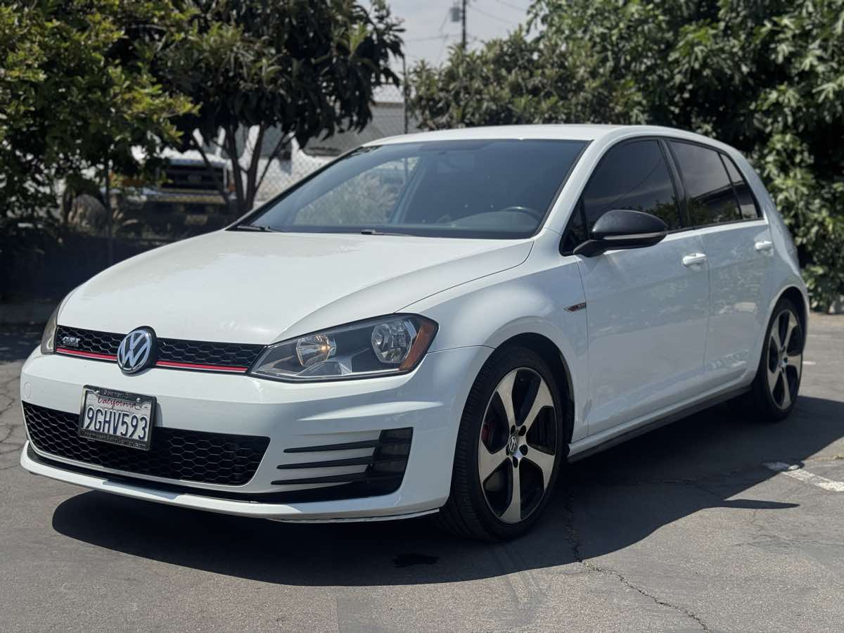 2017 Volkswagen Golf GTI S