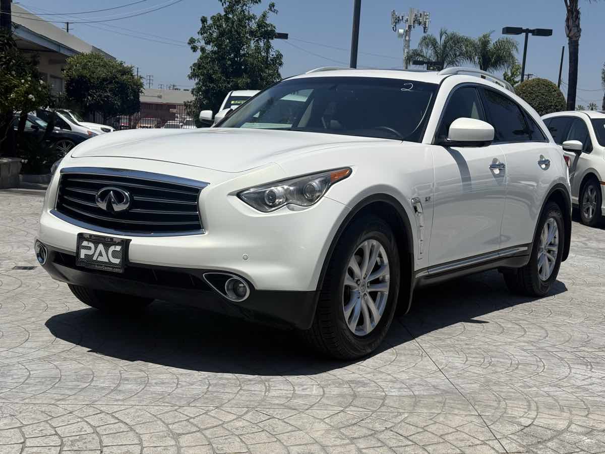 2015 INFINITI QX70