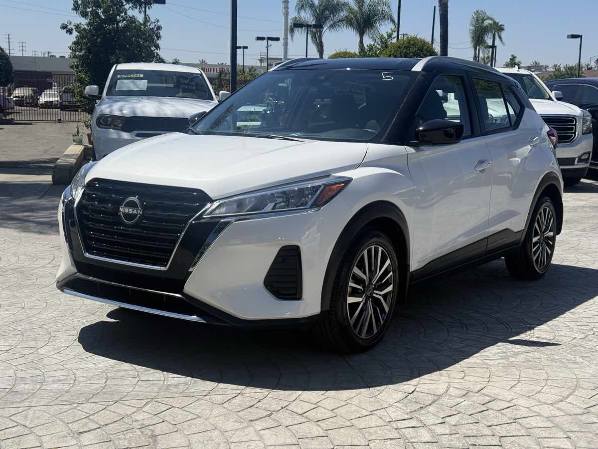 2024 Nissan Kicks SV