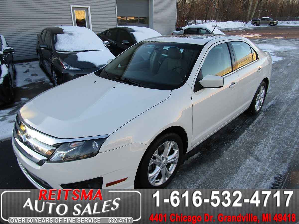 2012 Ford Fusion SE's photo