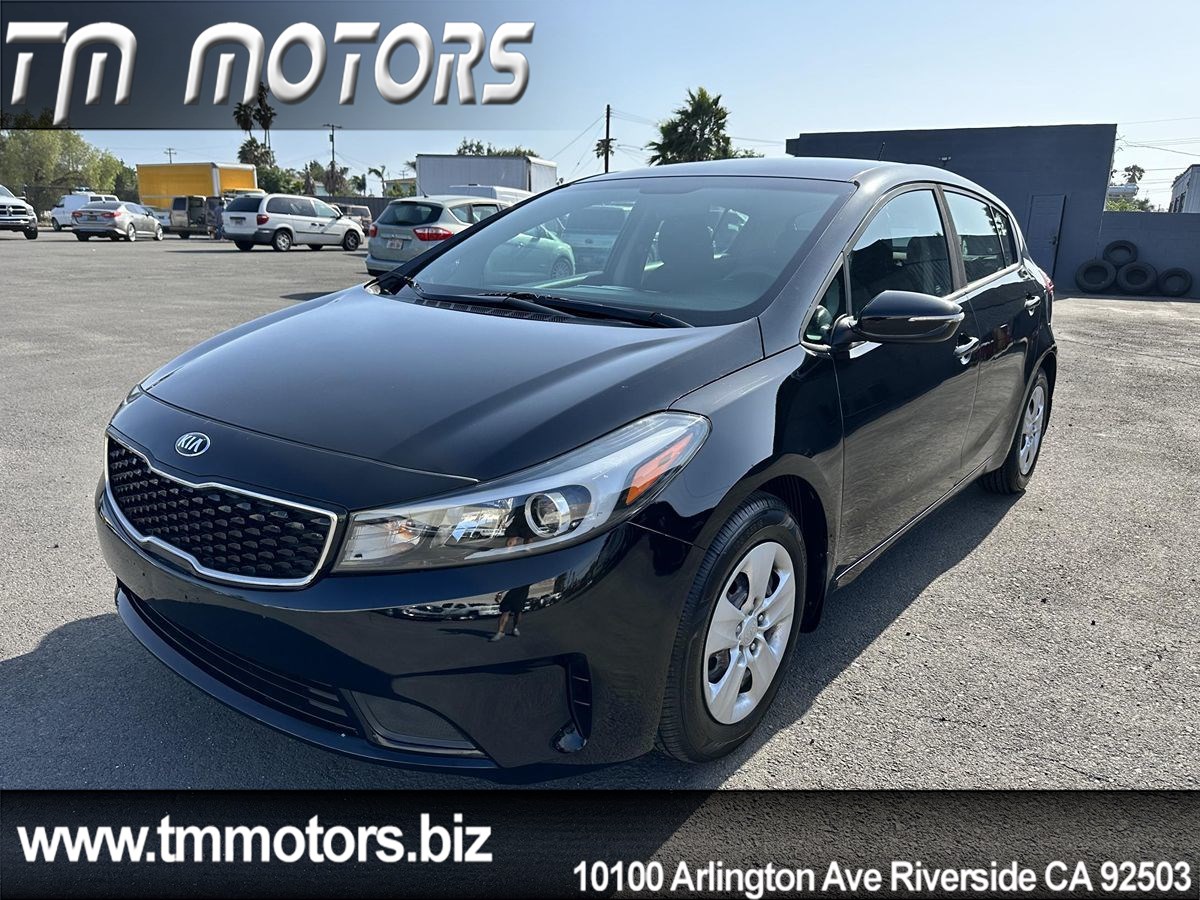 2017 Kia Forte5 LX's photo