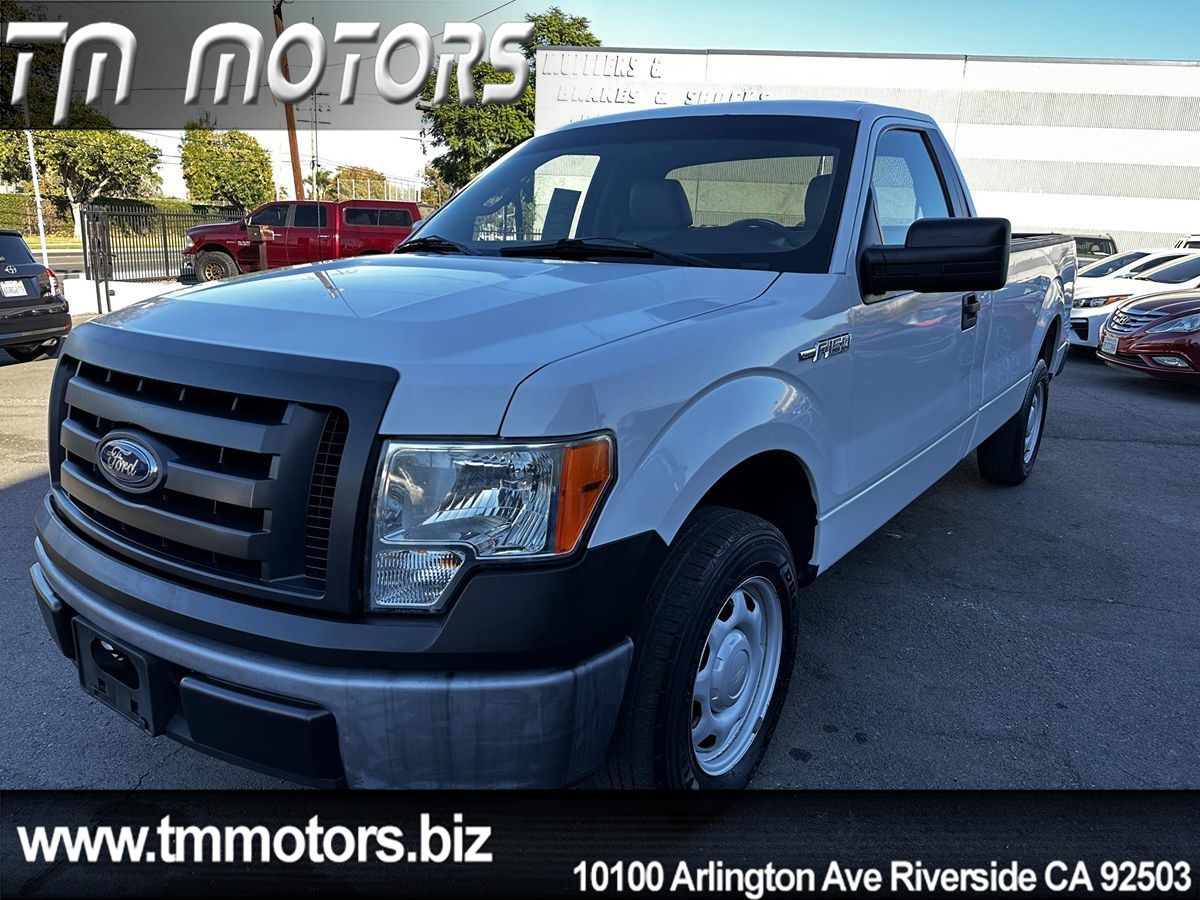 2010 Ford F-150 XL's photo