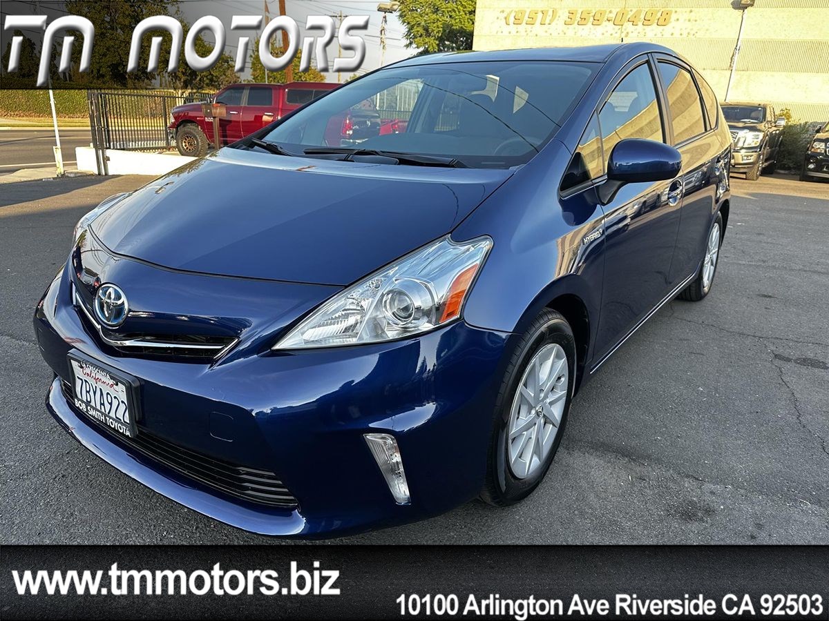 2013 Toyota Prius v Three