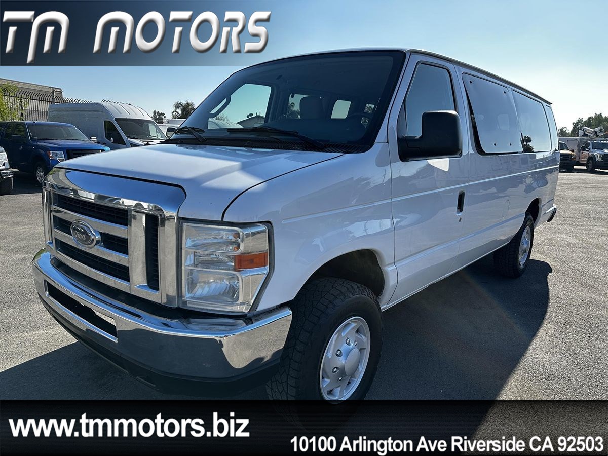 2012 Ford E-Series Econoline Wagon XL's photo