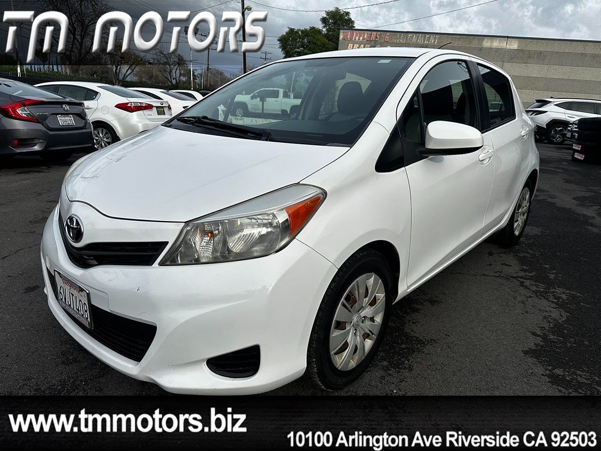 2012 Toyota Yaris LE