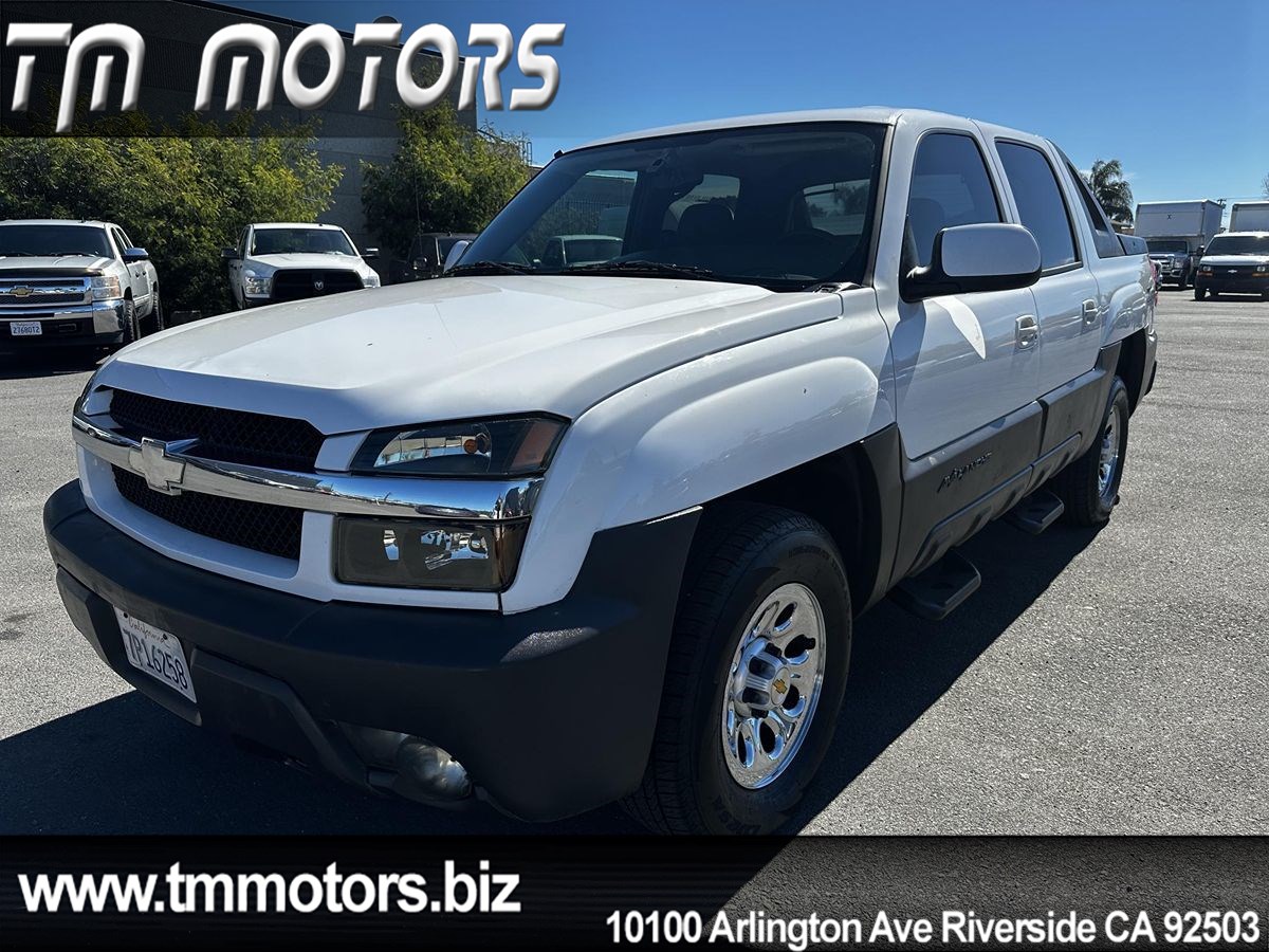 2004 Chevrolet Avalanche Base