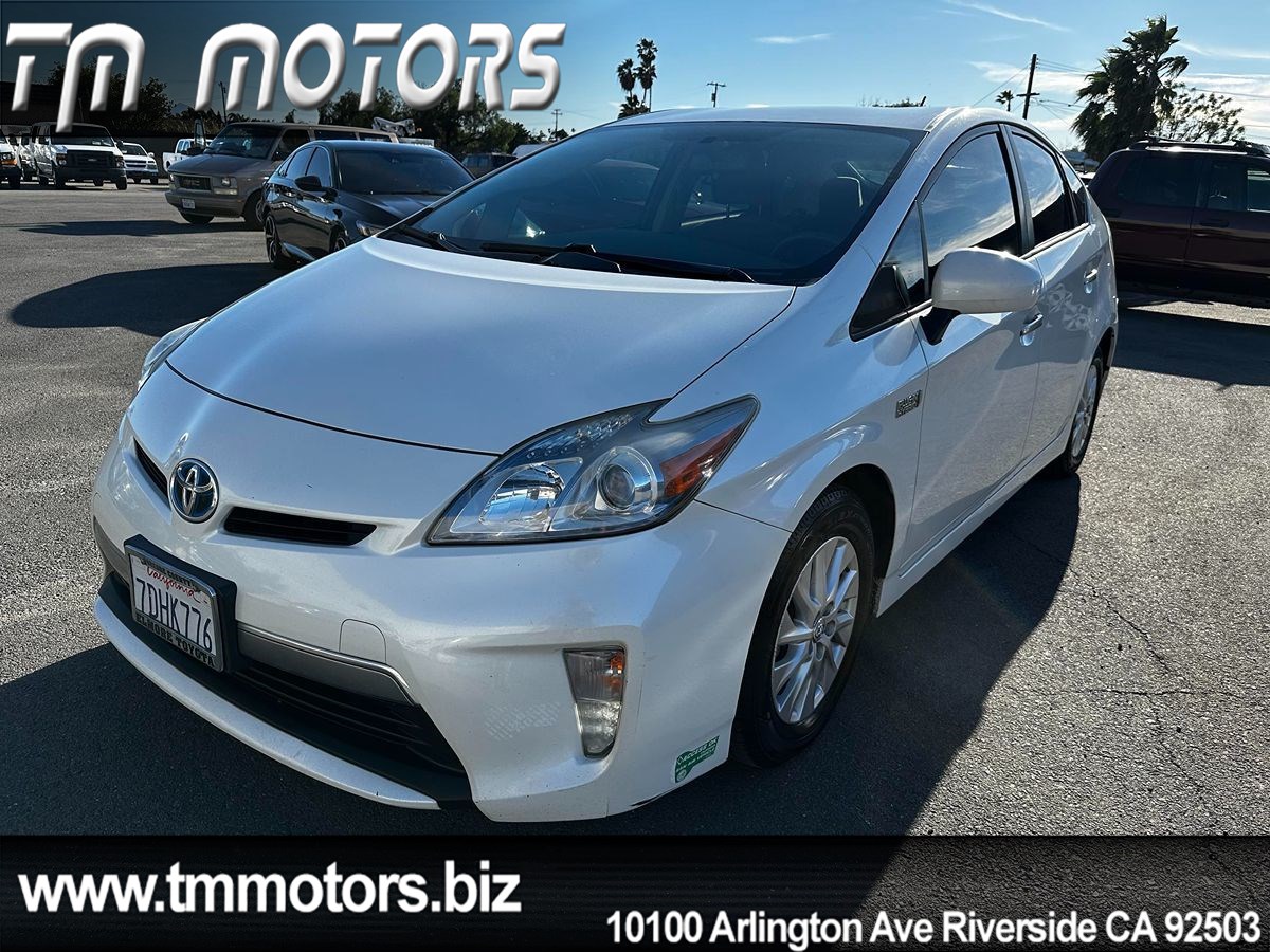 2014 Toyota Prius Plug-In Advanced