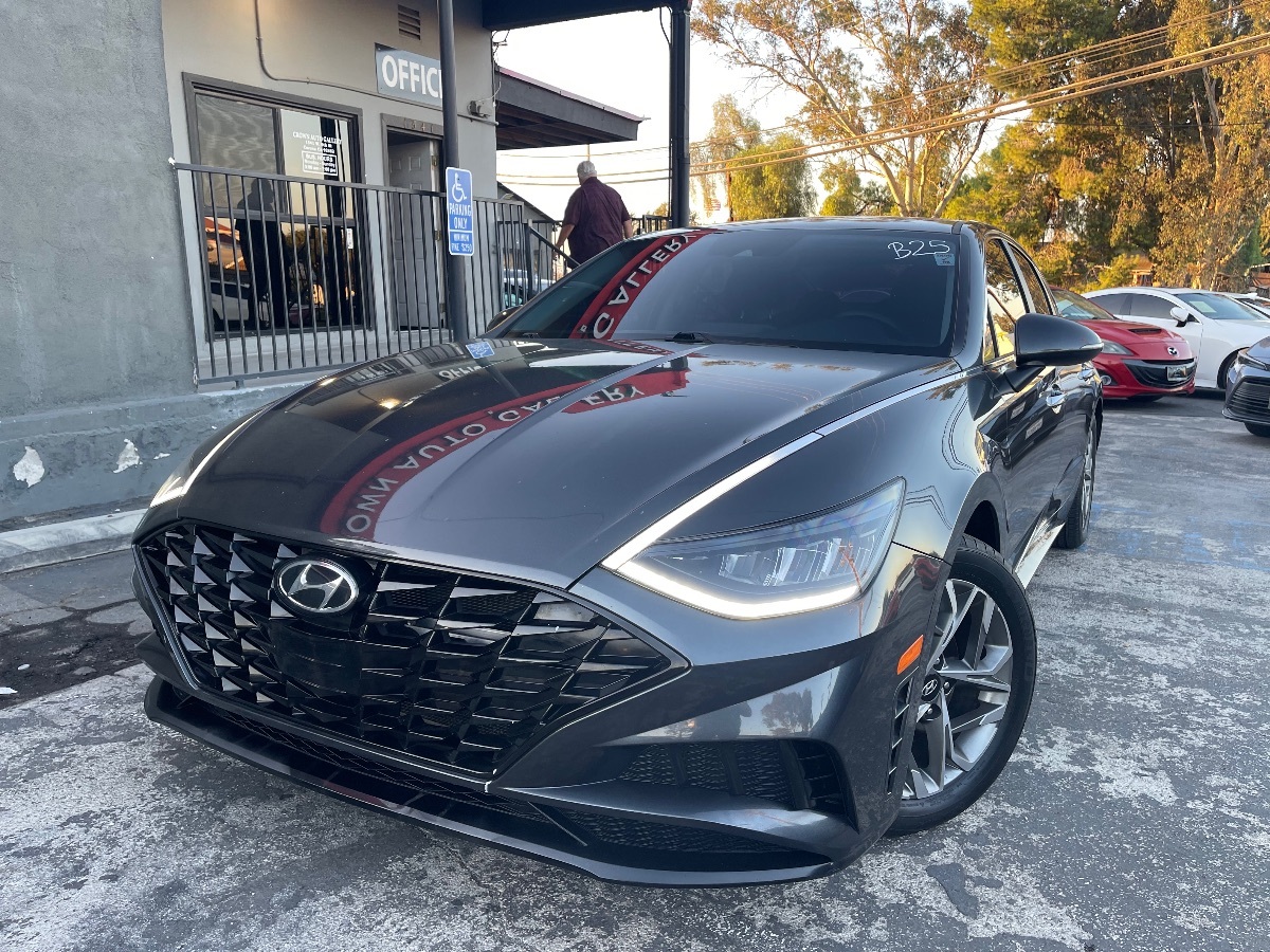 2020 Hyundai Sonata SEL's photo