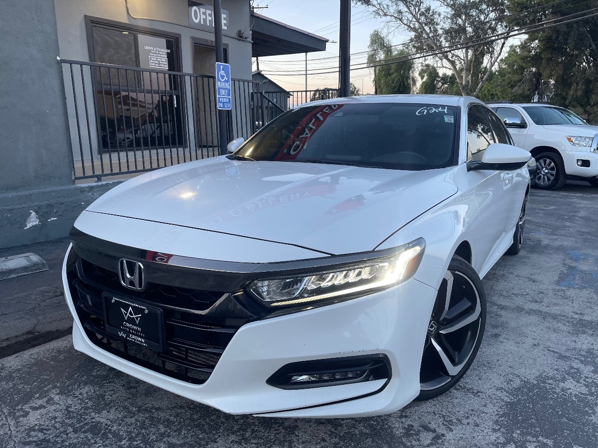 2019 Honda Accord Sport's photo