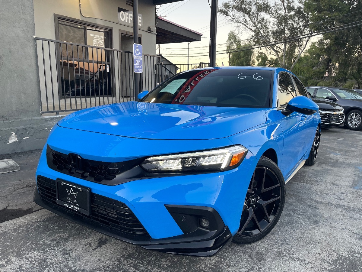 2023 Honda Civic Hatchback Sport Touring's photo