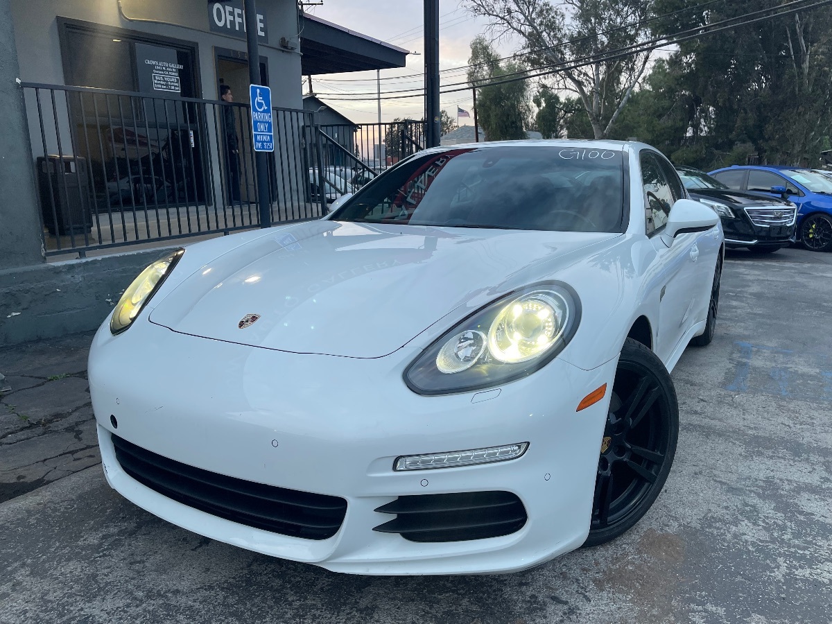 2015 Porsche Panamera Base