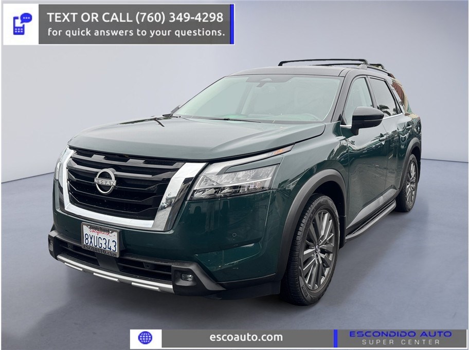 2022 Nissan Pathfinder SL's photo