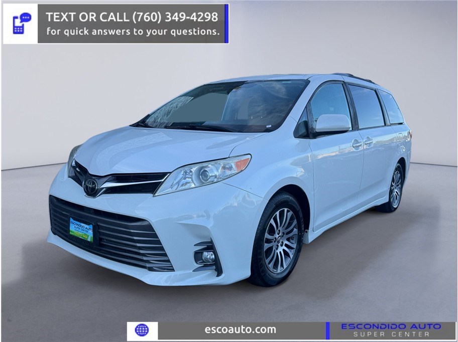2019 Toyota Sienna XLE Premium's photo