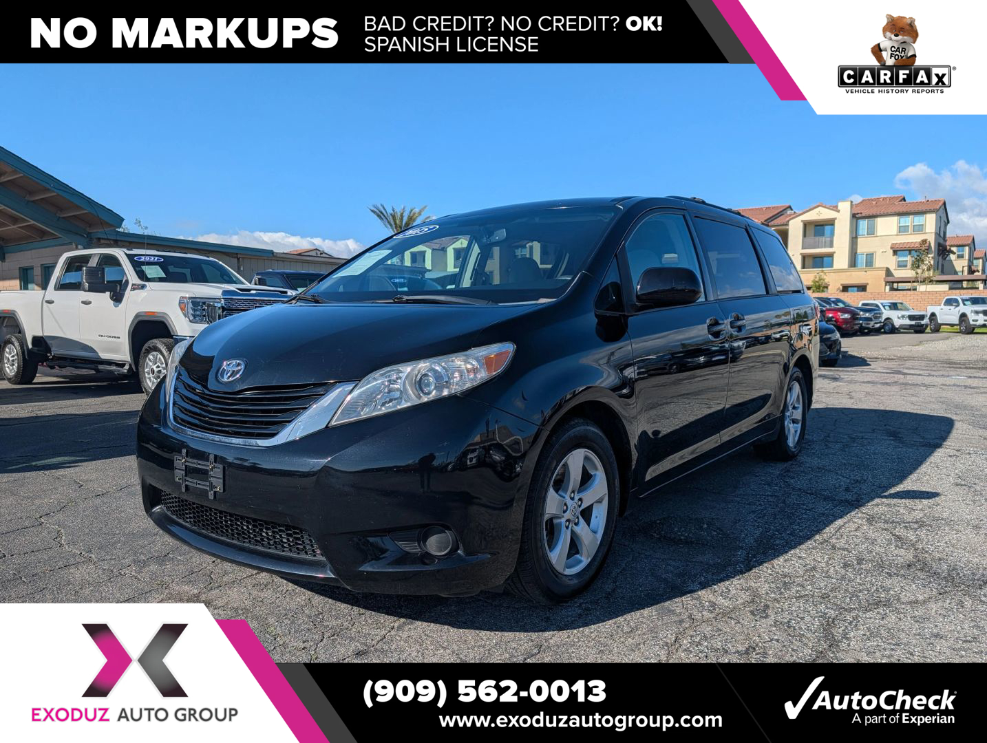 2015 Toyota Sienna LE's photo