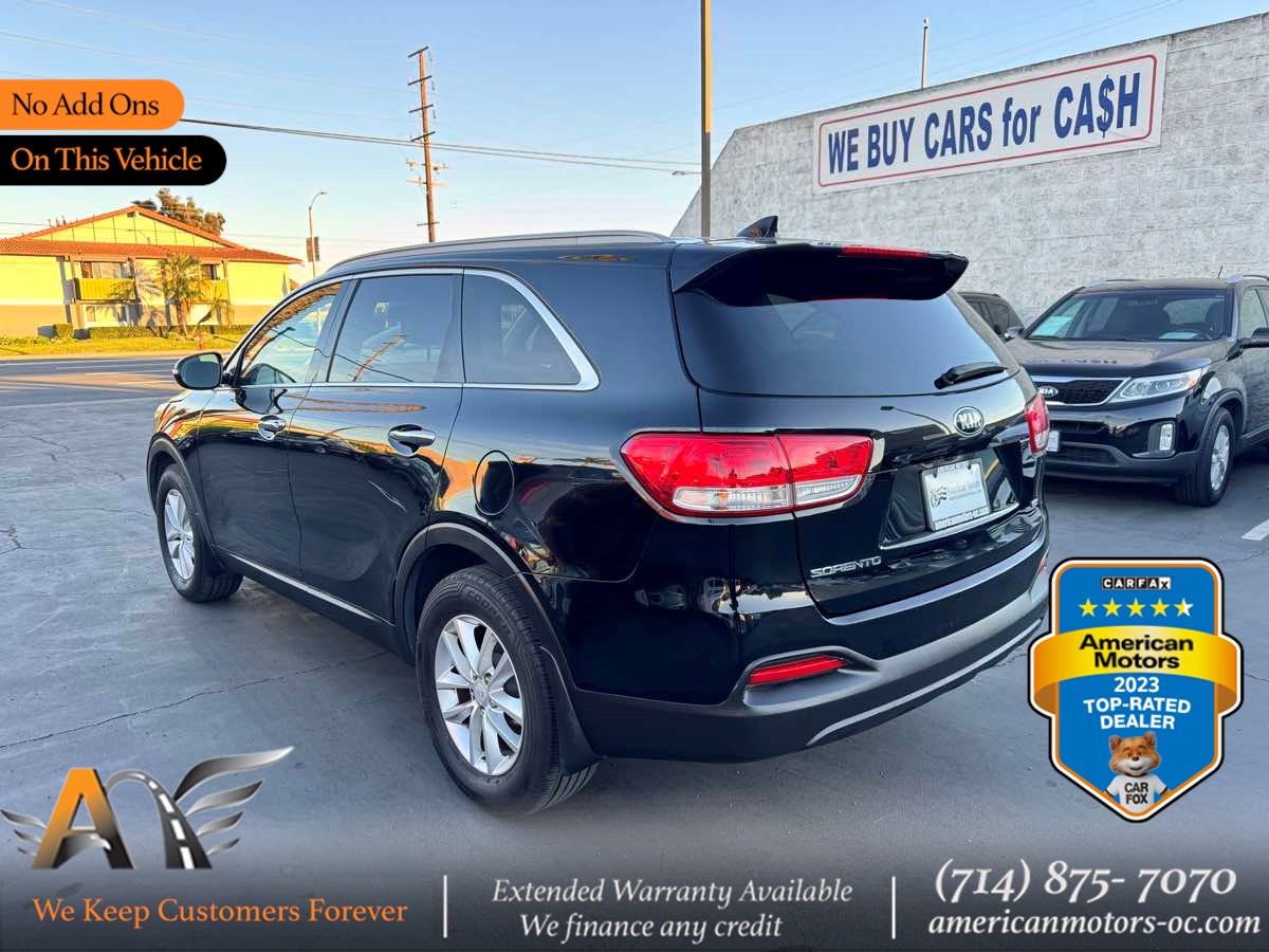 2016 Kia Sorento LX's photo