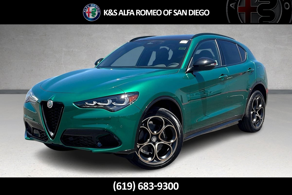 2025 Alfa Romeo Stelvio Intensa