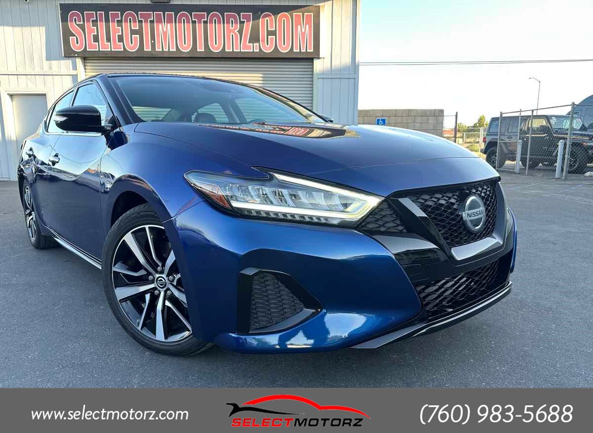 2021 Nissan Maxima SV's photo