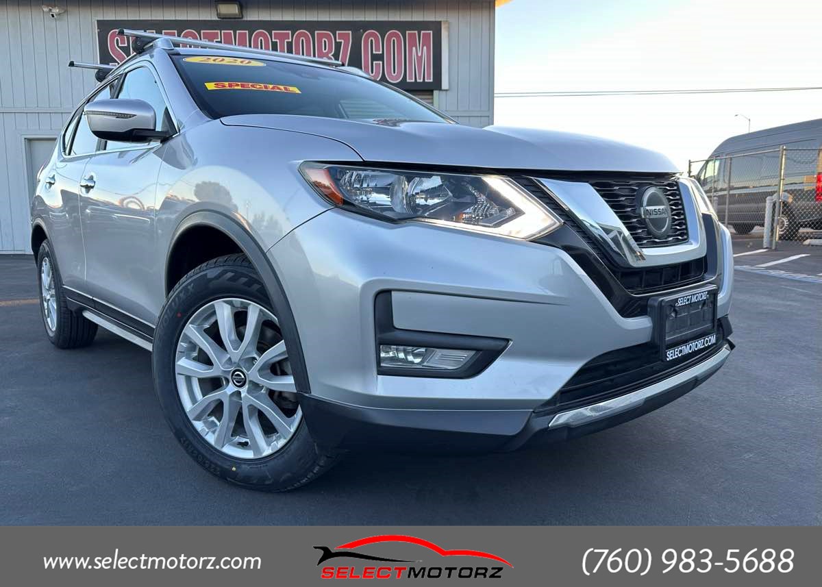 2020 Nissan Rogue SV's photo