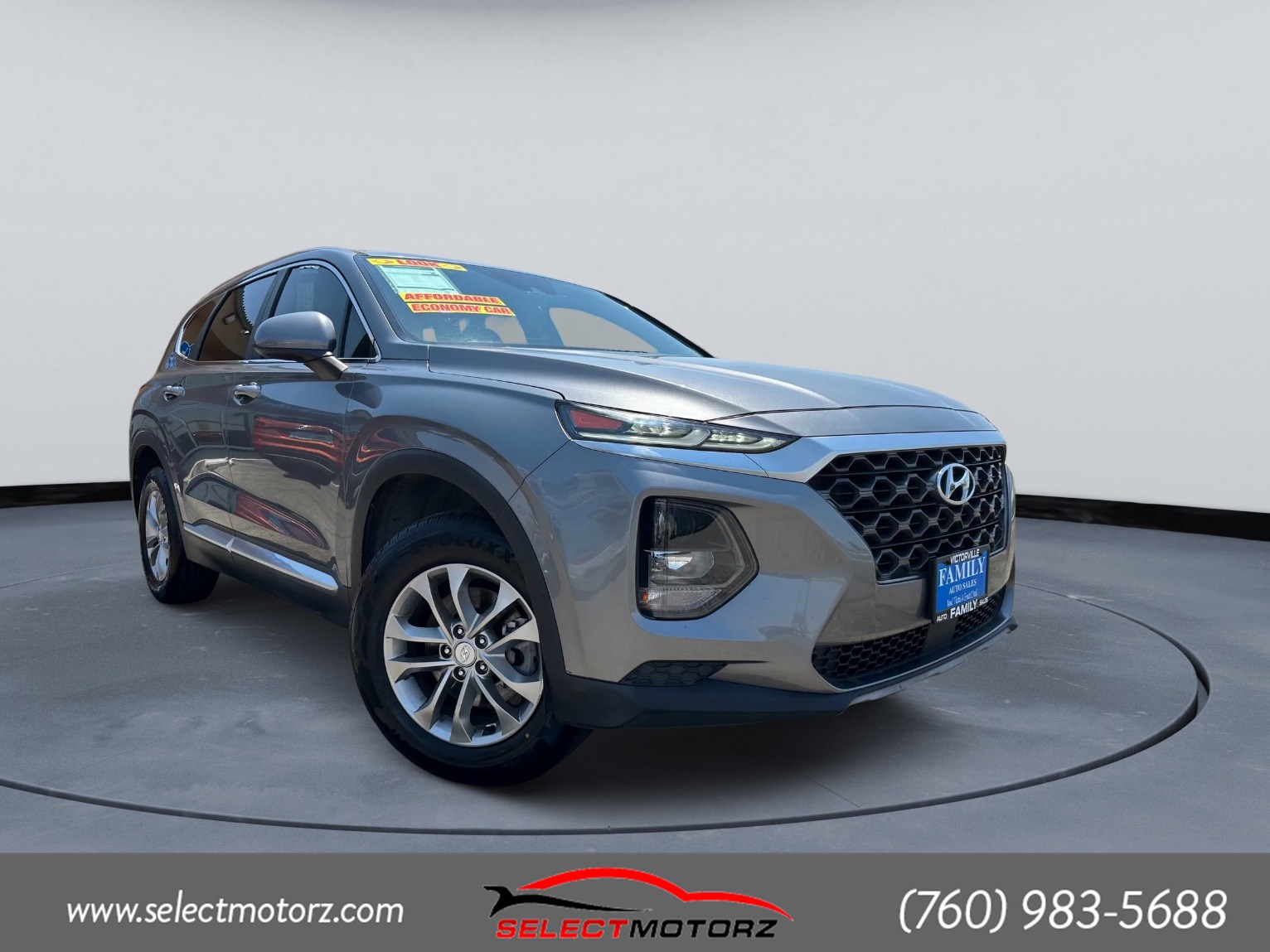 2019 Hyundai Santa Fe SE's photo