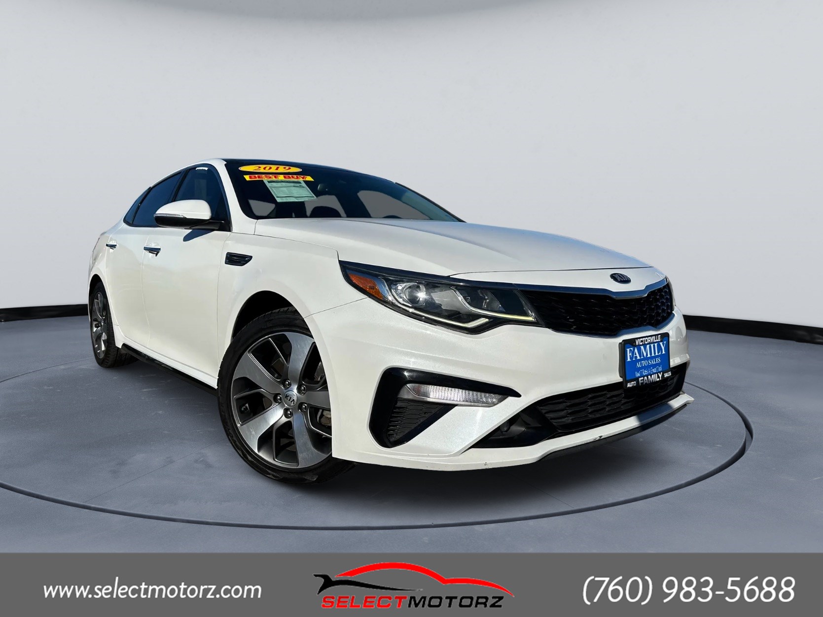 2019 Kia Optima S's photo