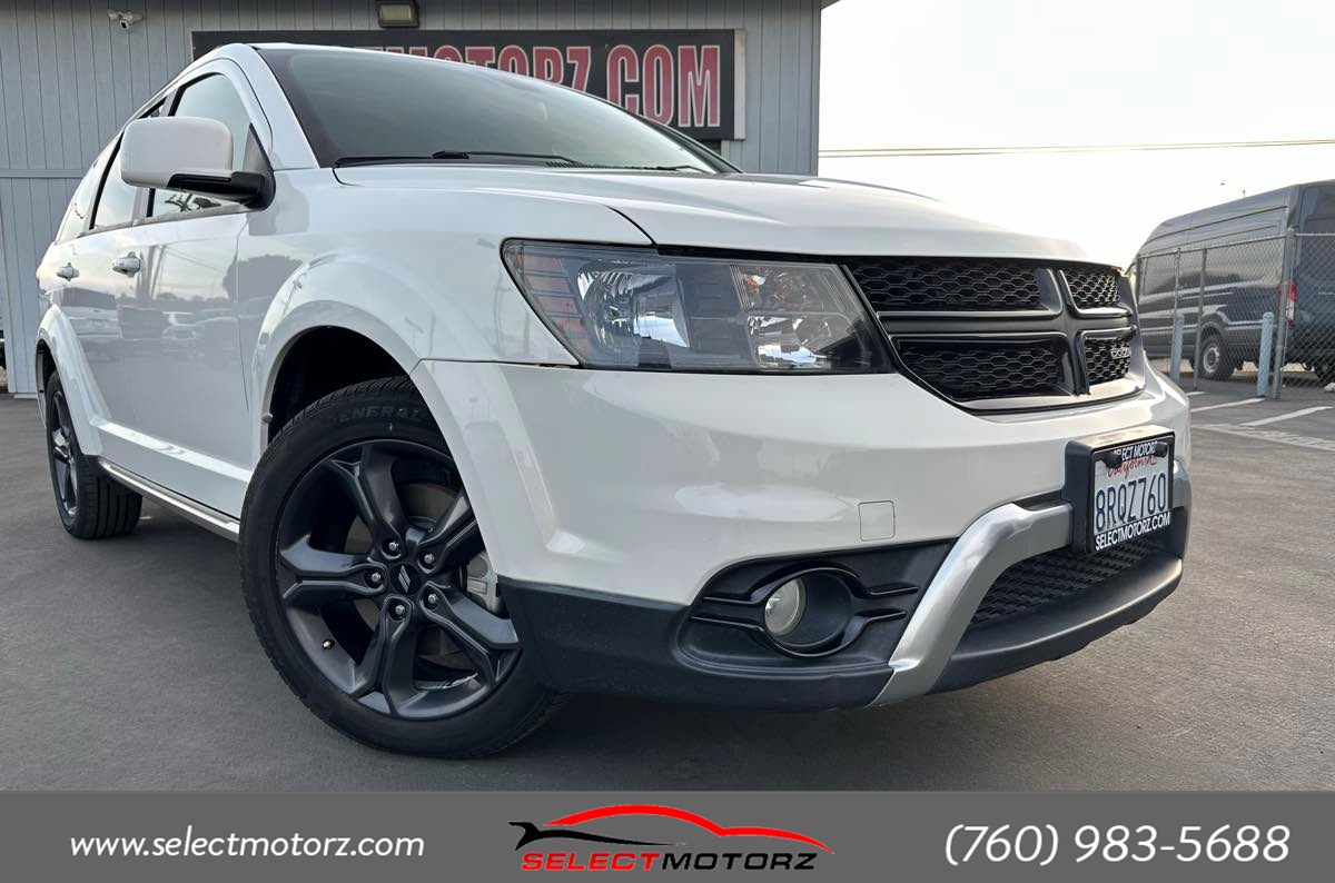2019 Dodge Journey Crossroad's photo