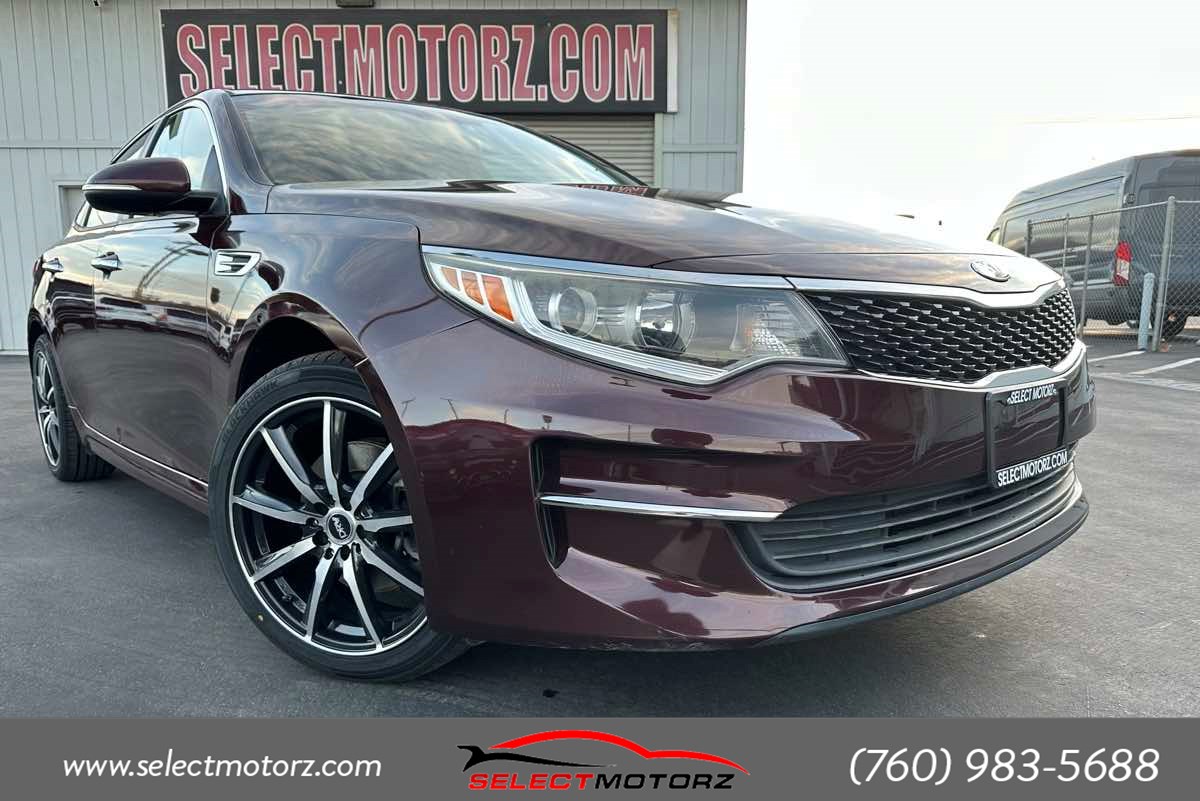 2017 Kia Optima LX's photo