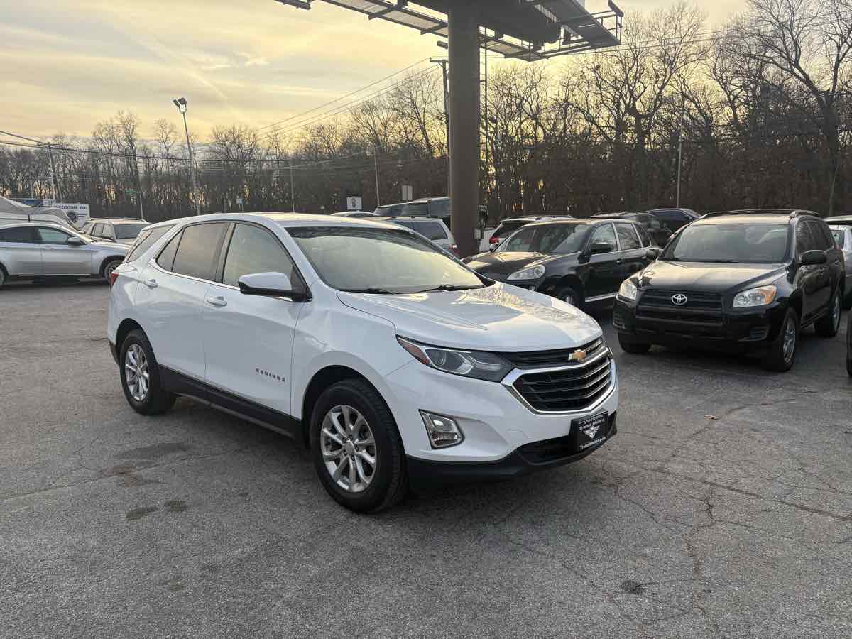 2019 Chevrolet Equinox LT's photo